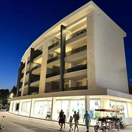 Ideal Getaway Flat With Pool And Parking Apartment *