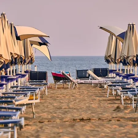 Ideal Getaway Flat With Pool And Parking Bibione